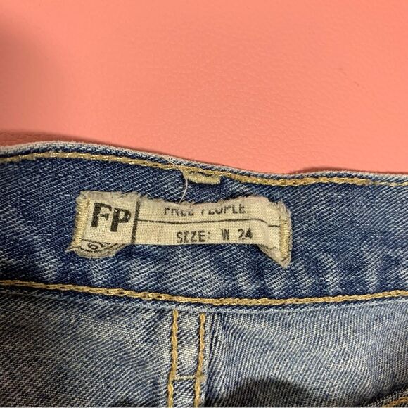 Free People Blue Denim Shorts w/ White Lace trim coquette y2k coSize 24 - Picture 5 of 8